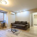 Friendly Apartment In Bucharest